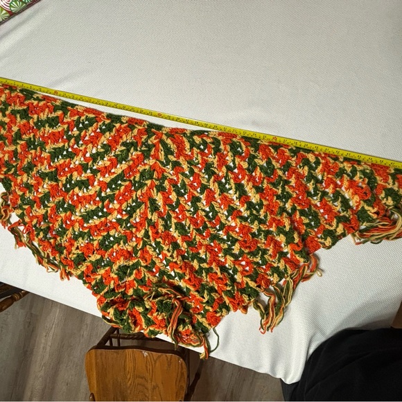 Handmade Vintage Crochet Boho Triangle Shawl Tassel Scarf 70's Green Gold Retro - Picture 5 of 6